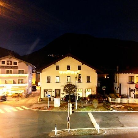 Bed & Rooms, Woergl Exterior foto