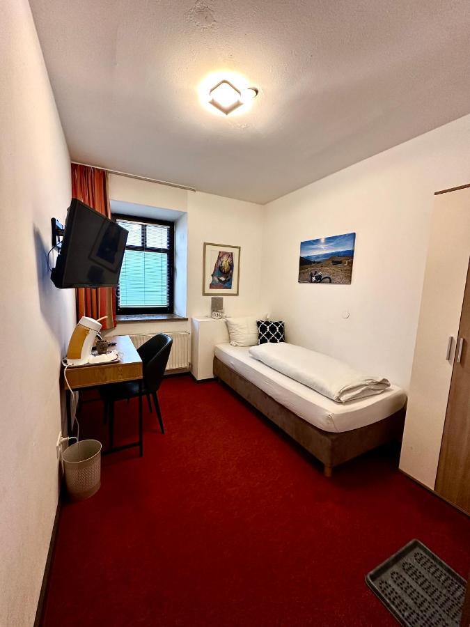 Bed & Rooms, Woergl Exterior foto